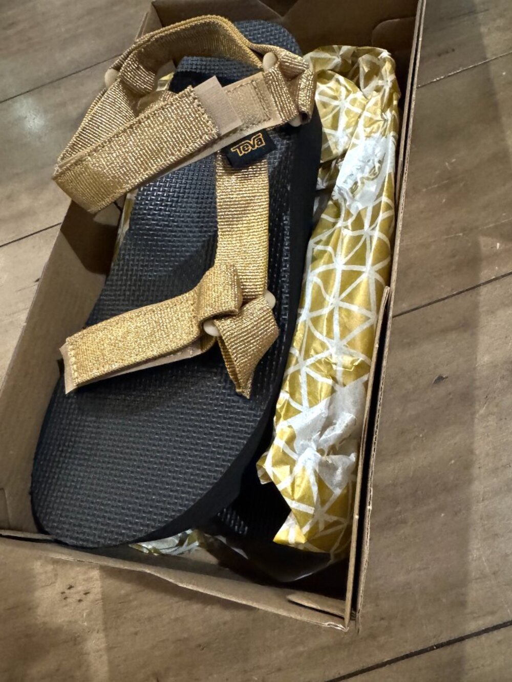 Teva Flatform universaln new, black and gold, women 8